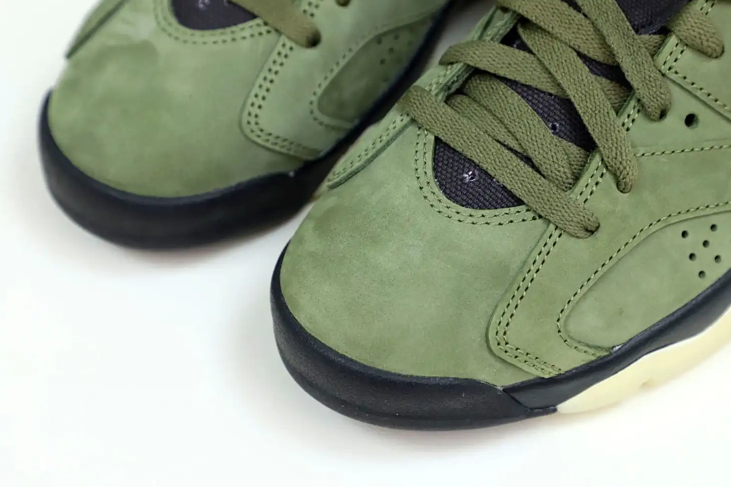 RETRO AIR 6 Kimikick 'OLIVE' TRAVIS SCOTT JORDAN X 0701